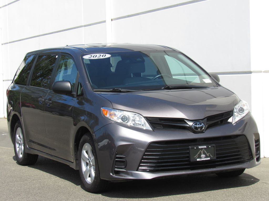 2020 Toyota Sienna L - Photo 2