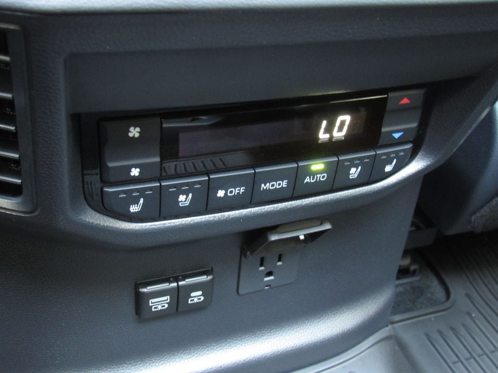 2026 Toyota Sequoia Platinum - Photo 40