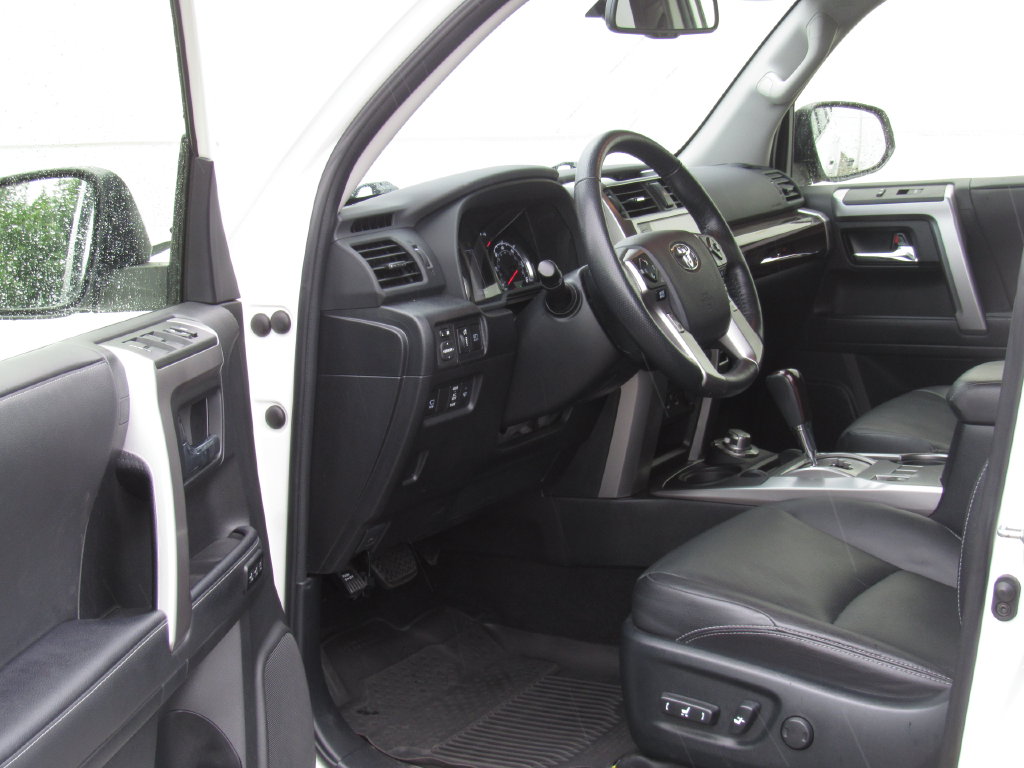 2023 Toyota 4Runner Limited - Photo 9