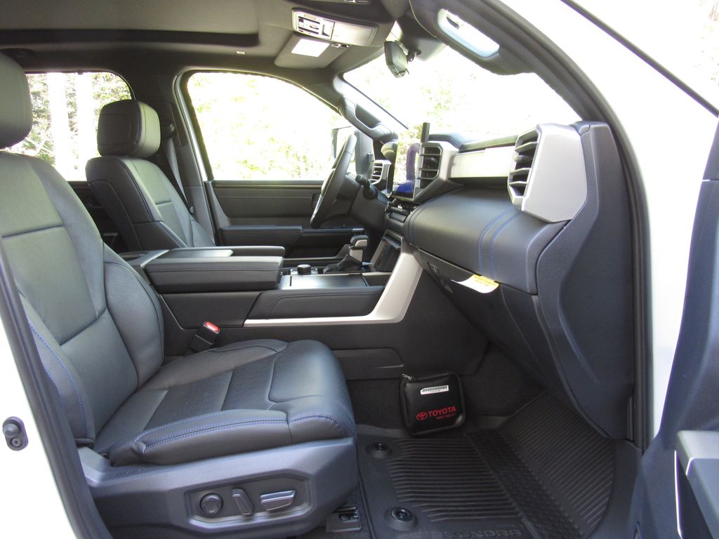 2026 Toyota Tundra Platinum - Photo 24