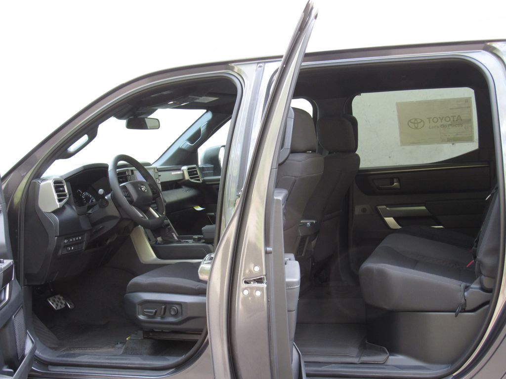 2026 Toyota Tundra SR5 - Photo 16