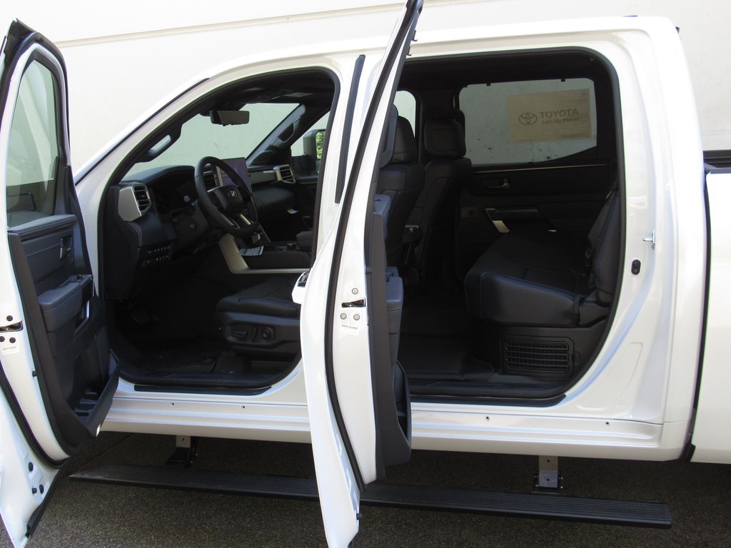 2026 Toyota Tundra Platinum - Photo 19