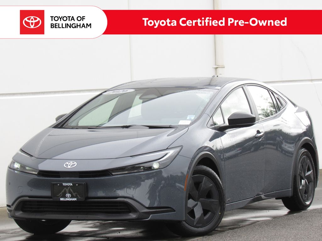 2026 Toyota Prius LE AWD's photo