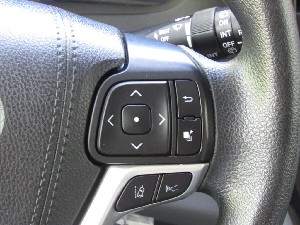 2020 Toyota Sienna L - Photo 23