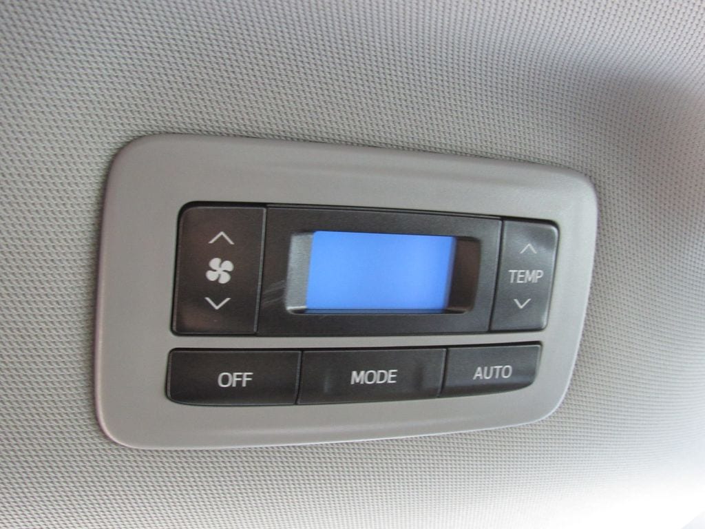 2020 Toyota Sienna L - Photo 29