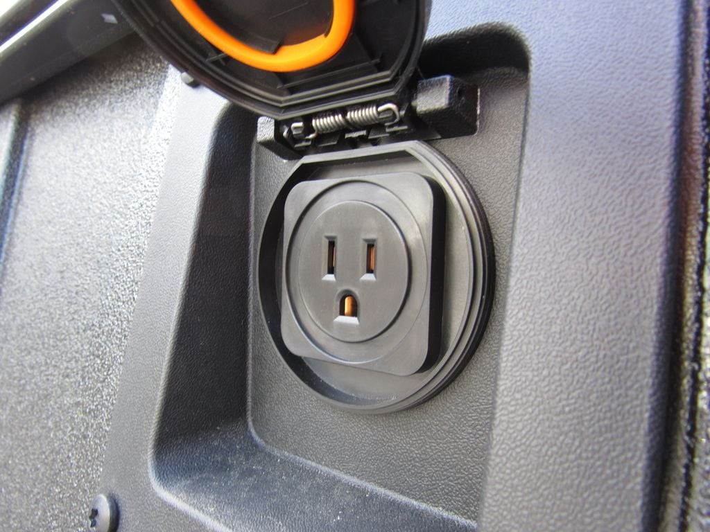 2026 Toyota Tundra Platinum - Photo 10