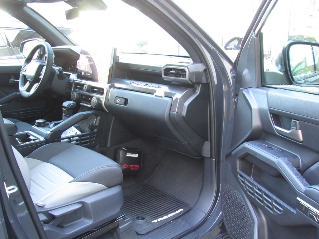 2026 Toyota Tacoma TRD Off Road - Photo 23