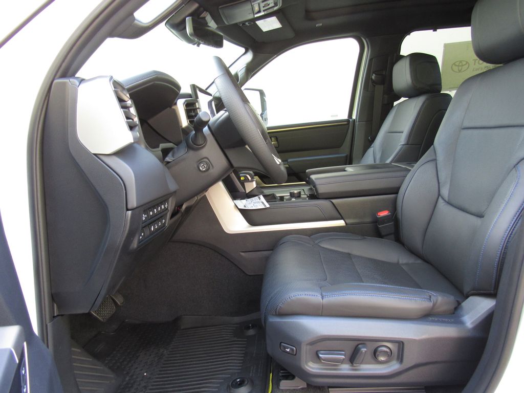 2026 Toyota Tundra Platinum - Photo 16