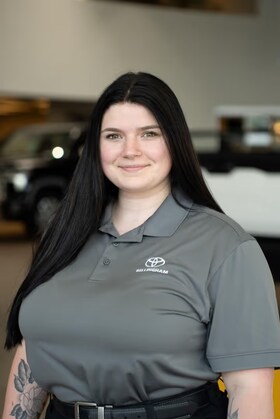 Staff member Keely Ross from ID_332058
