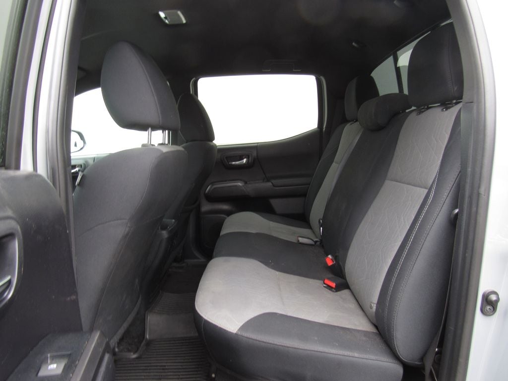 2020 Toyota Tacoma TRD Sport - Photo 16