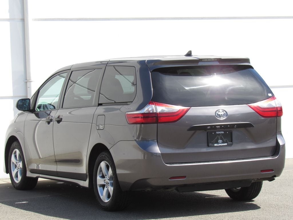 2020 Toyota Sienna L - Photo 5