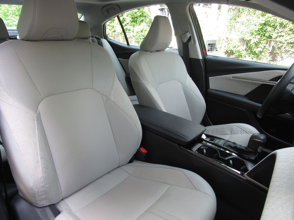 2025 Toyota Camry XLE - Photo 20