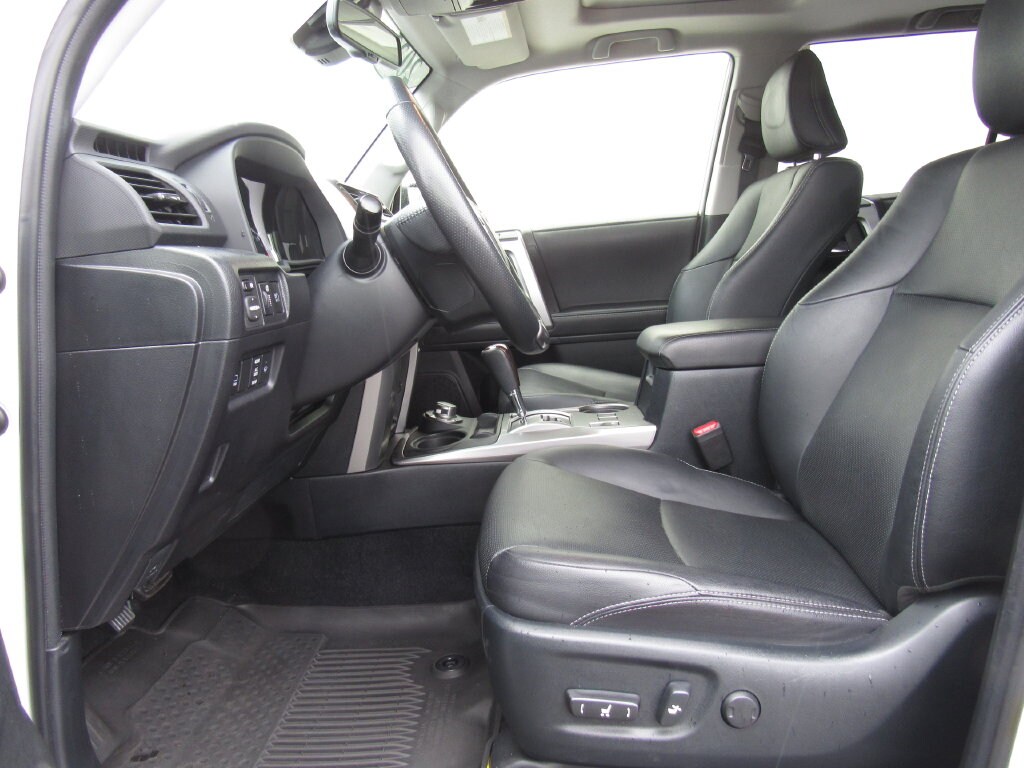 2023 Toyota 4Runner Limited - Photo 10