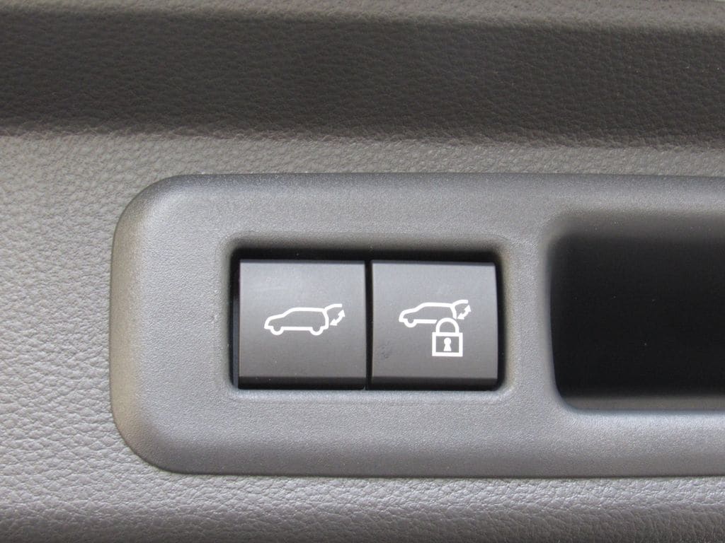 2026 Toyota Sequoia Platinum - Photo 28