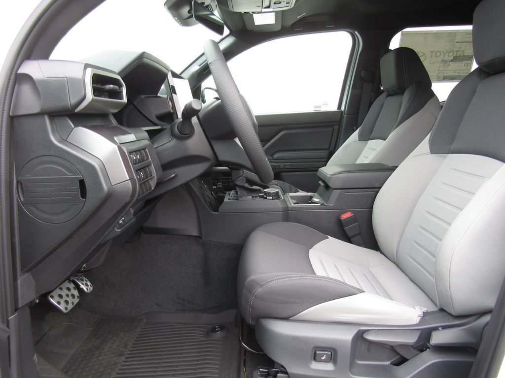2026 Toyota Tacoma TRD Sport - Photo 13