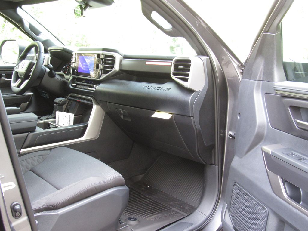 2026 Toyota Tundra SR5 - Photo 20