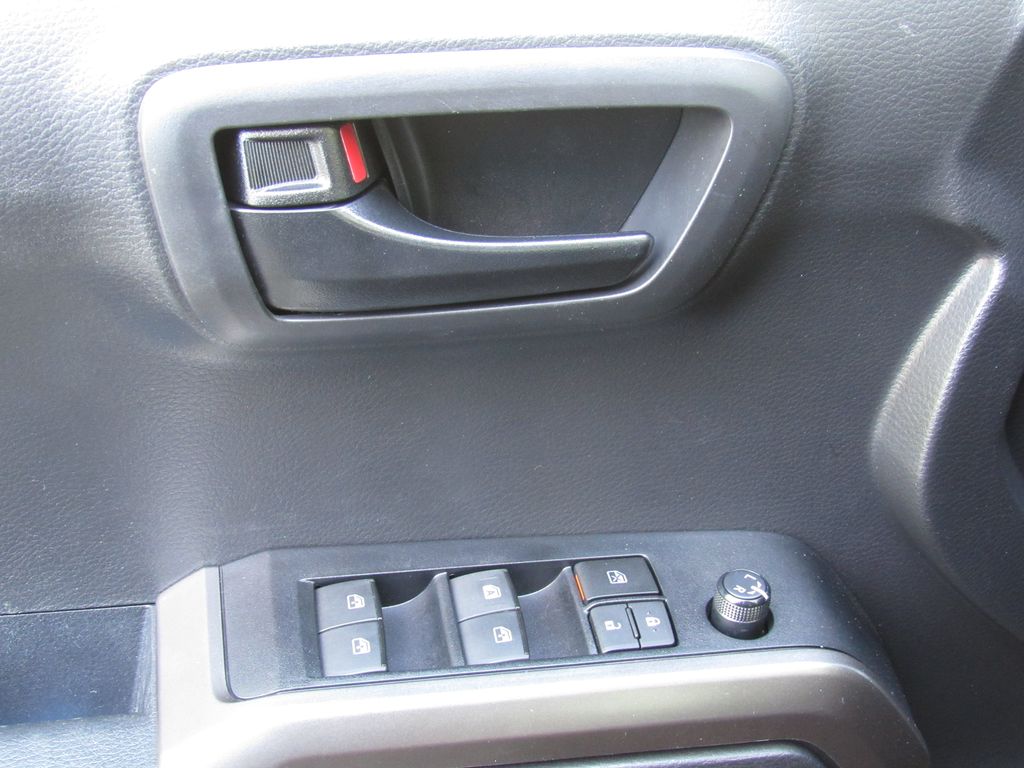 Photo 33