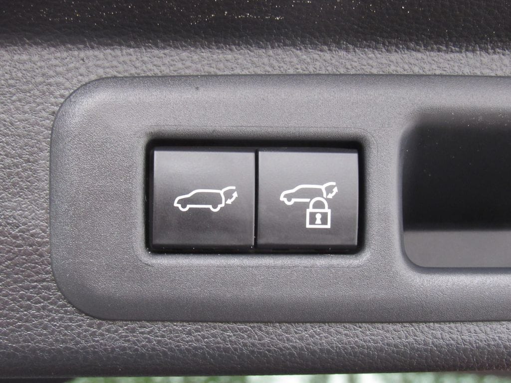 2024 Toyota Sequoia Platinum - Photo 28