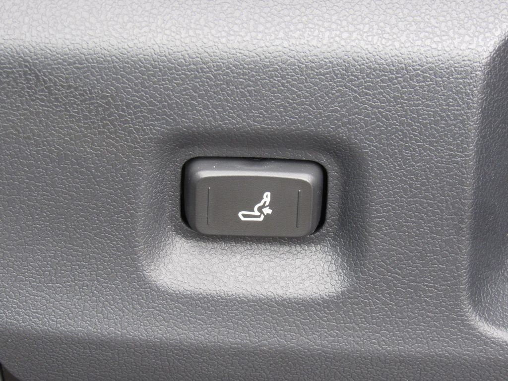 2026 Toyota Tacoma TRD Sport - Photo 15