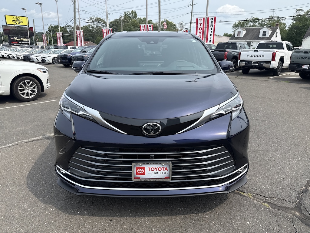 New 2026 Toyota Sienna Platinum Van Passenger Van