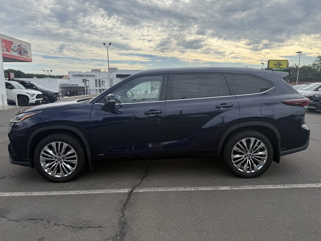 Certified 2025 Toyota Highlander Hybrid Platinum Hybrid Platinum AWD