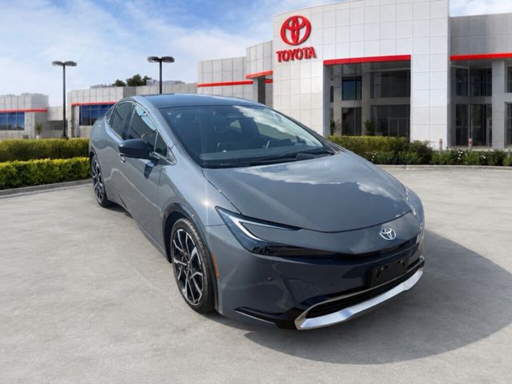 Used 2025 Toyota Prius Plug-In Hybrid XSE Hatchback