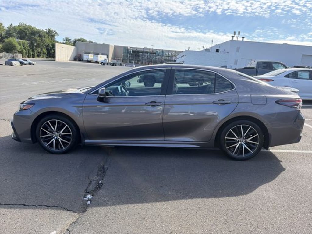 Used 2024 Toyota Camry SE Sedan