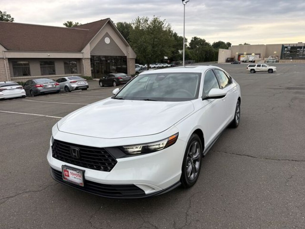 Used 2023 Honda Accord EX Sedan