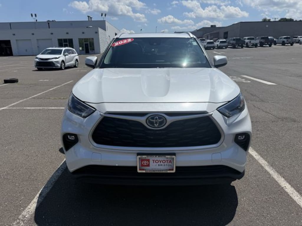 Certified 2022 Toyota Highlander Hybrid XLE SUV