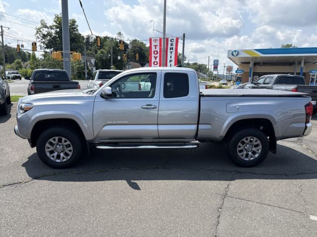 Used 2018 Toyota Tacoma SR5 Truck