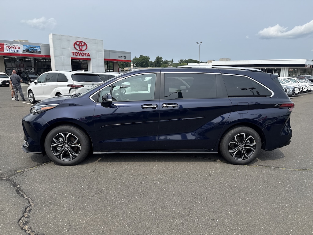 New 2026 Toyota Sienna Platinum Van Passenger Van
