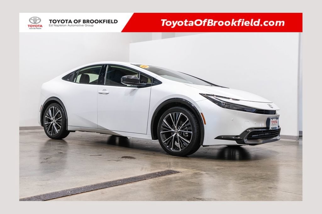 Used 2025 Toyota Prius XLE Hatchback