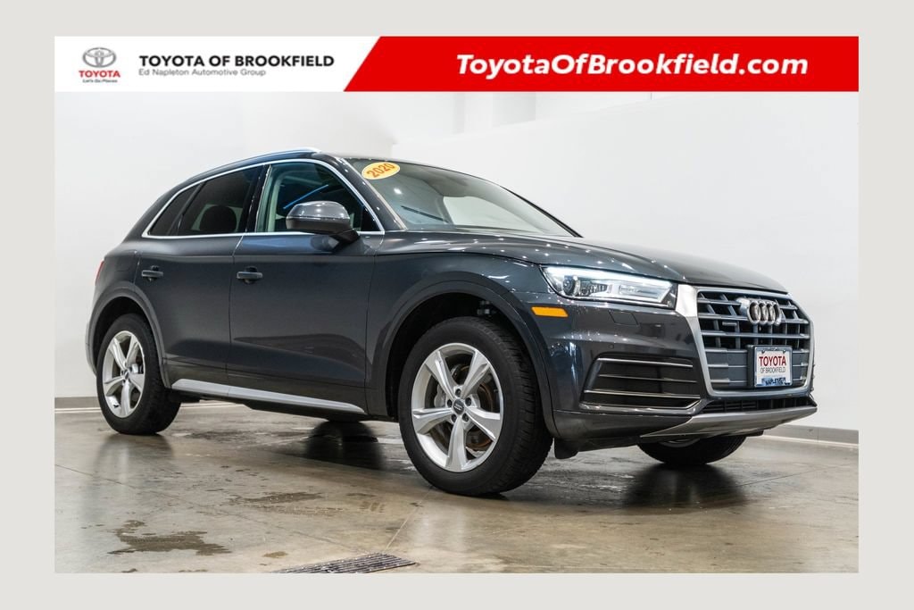 2020 Audi Q5 45 quattro S tronic Premium's photo