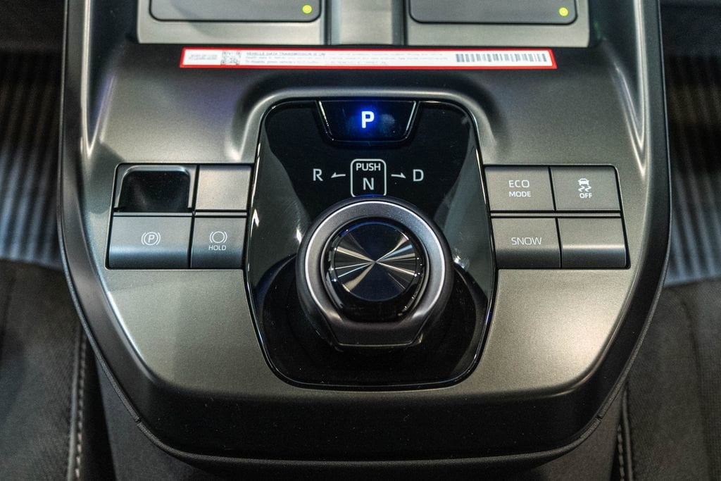 2026 Toyota C-HR SE - Photo 24