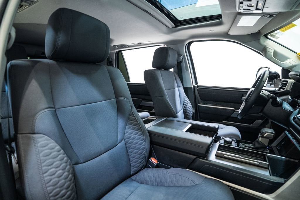 2023 Toyota Sequoia SR5 - Photo 15