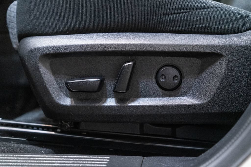 2023 Nissan Rogue SV - Photo 19
