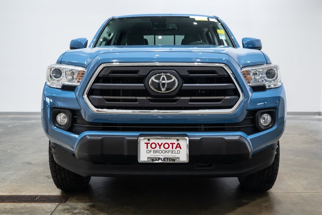 2019 Toyota Tacoma SR5 photo 2