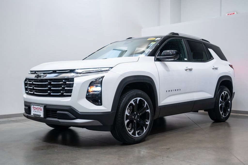 Used 2025 Chevrolet Equinox LT with VIN 3GNAXPEG0SL297847 for sale in Brookfield, WI