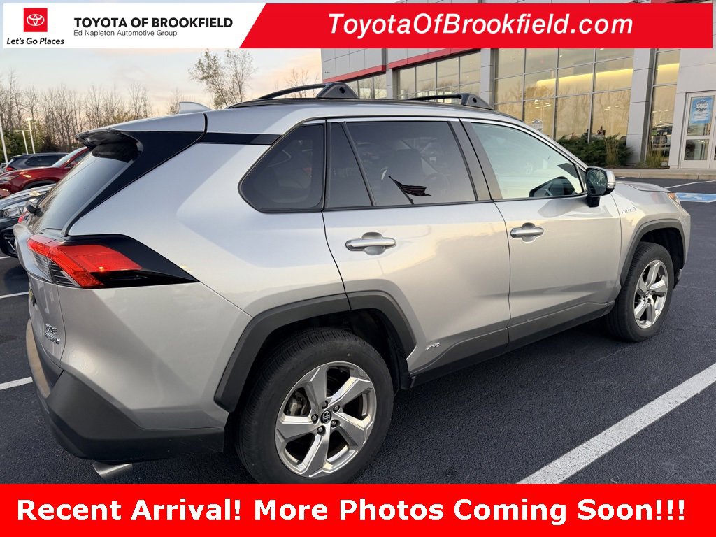 2021 Toyota RAV4 Hybrid XLE Premium photo 2