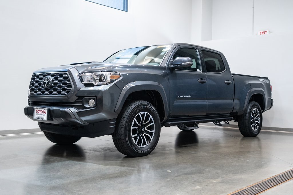 2022 Toyota Tacoma TRD Sport photo 3