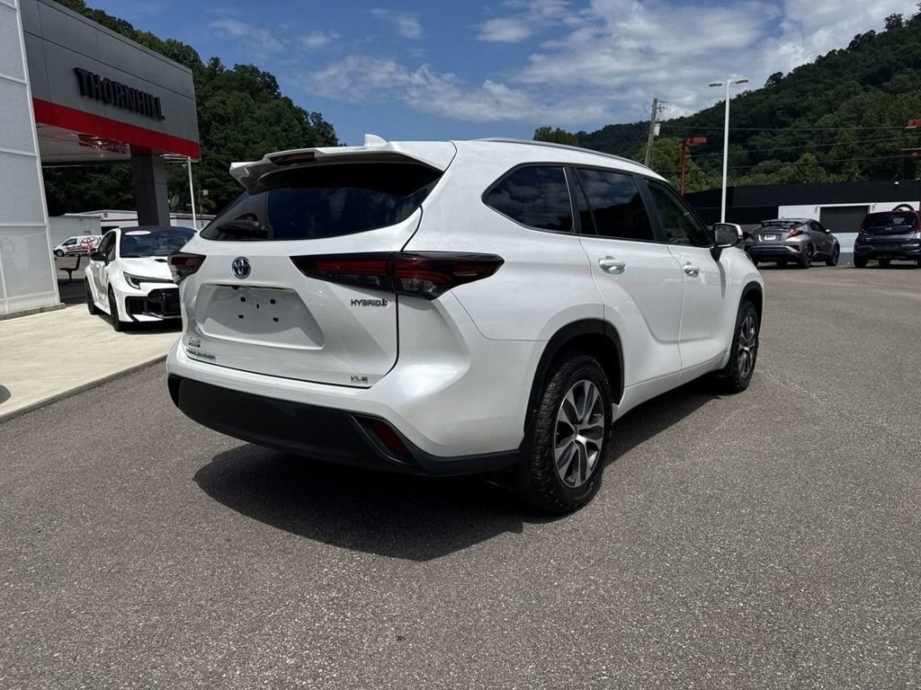 Used 2024 Toyota Highlander Hybrid XLE SUV