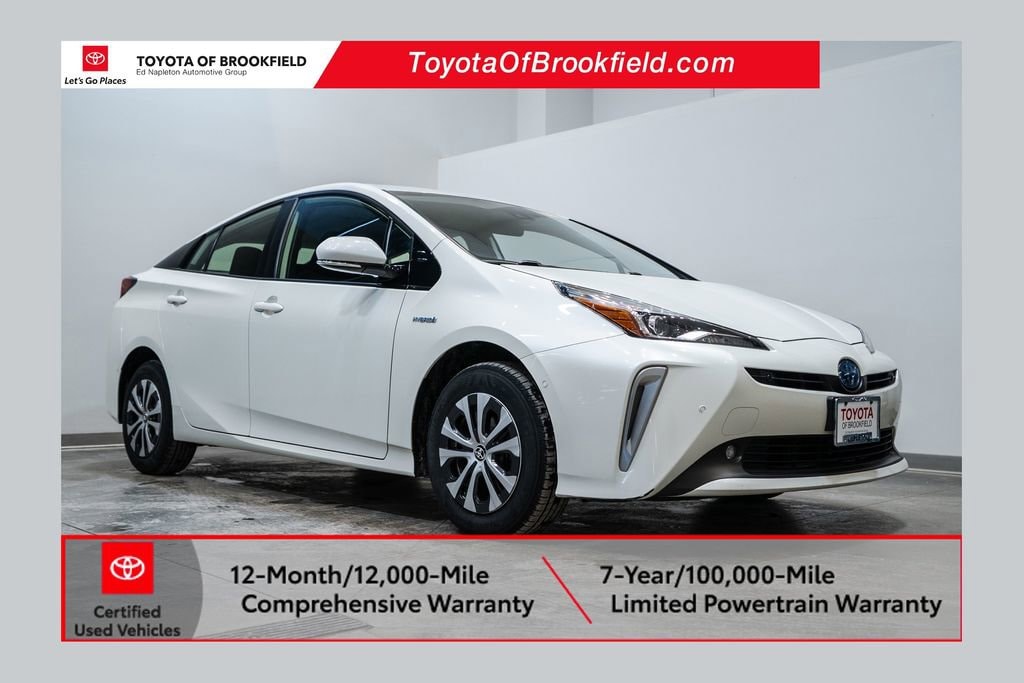 2020 Toyota Prius LE's photo