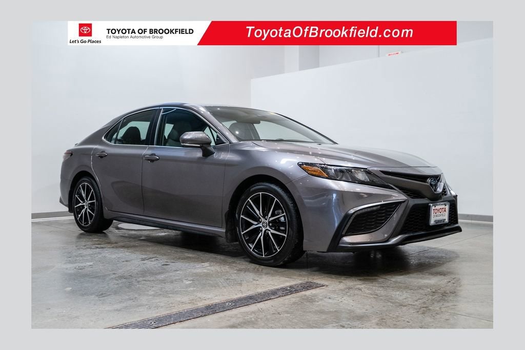 Used 2023 Toyota Camry SE Sedan