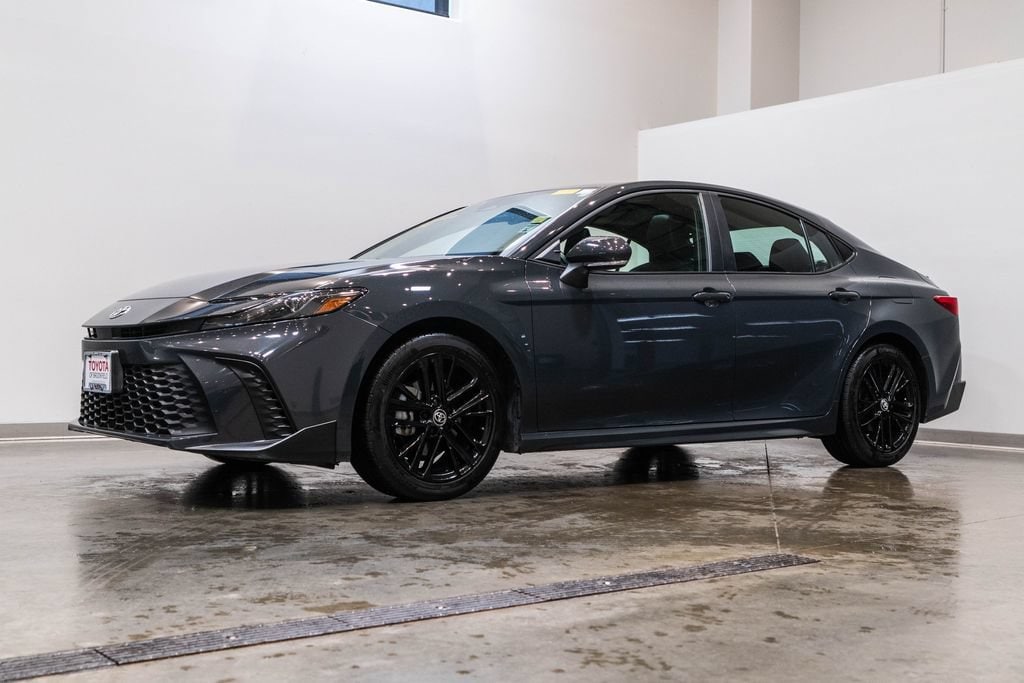 Used 2026 Toyota Camry SE Sedan