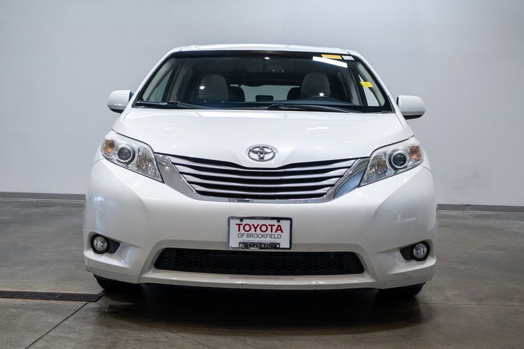 Used 2016 Toyota Sienna XLE Van