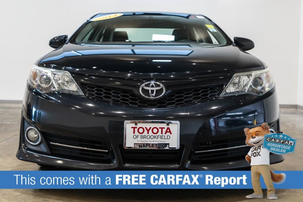 Used 2014 Toyota Camry SE Sedan