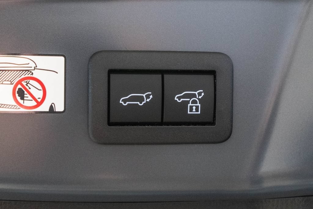 2026 Toyota Prius Plug-in Hybrid XSE Premium - Photo 40