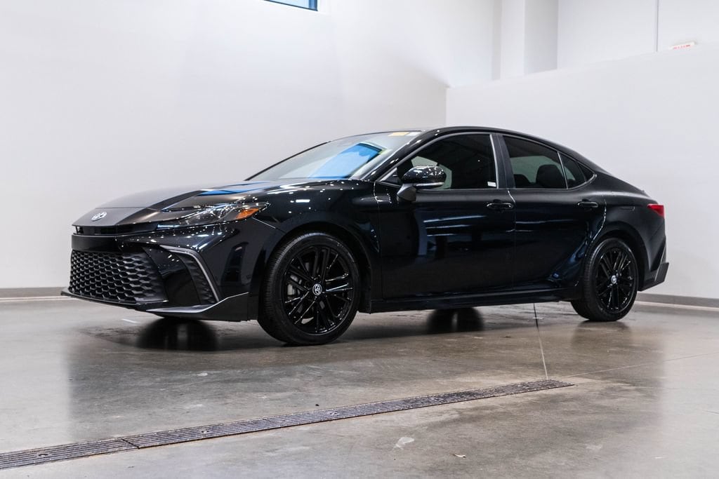 Used 2025 Toyota Camry SE Sedan