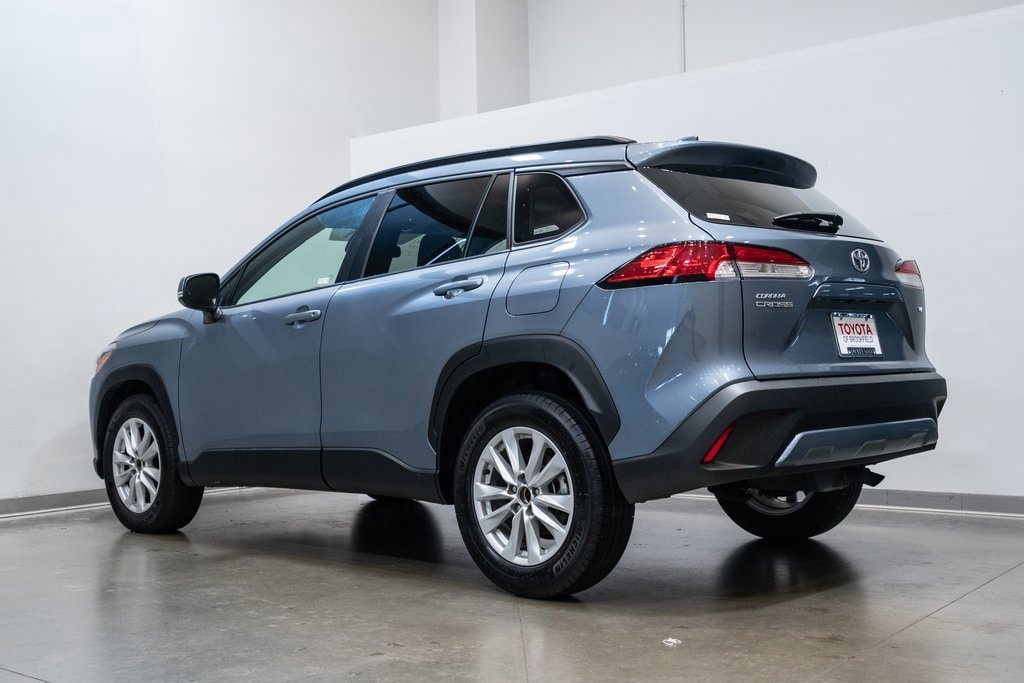 Used 2024 Toyota Corolla Cross LE SUV