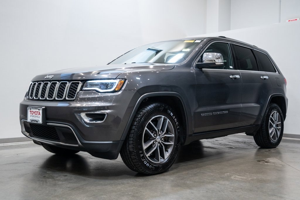 Used 2018 Jeep Grand Cherokee Limited with VIN 1C4RJFBT0JC278282 for sale in Brookfield, WI